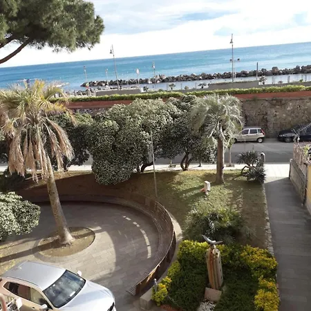 Cinque Terre Private Apartamento Moneglia